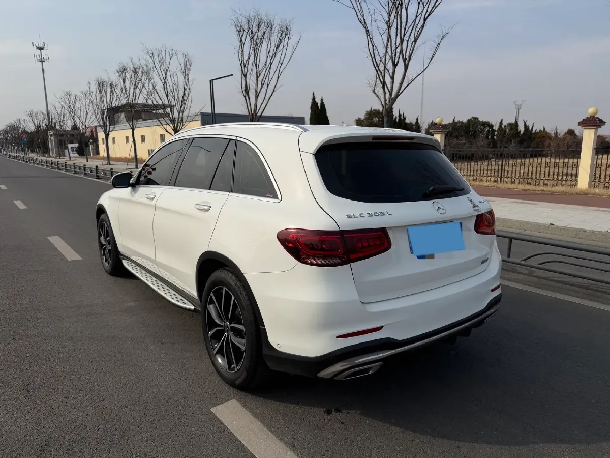 2021 Mercedes-Benz GLC Class 2.0T 258HP L4 9AT,autocango,china used car exporter,china ev exporter,chinese used car exporter,chinese used ev exporter