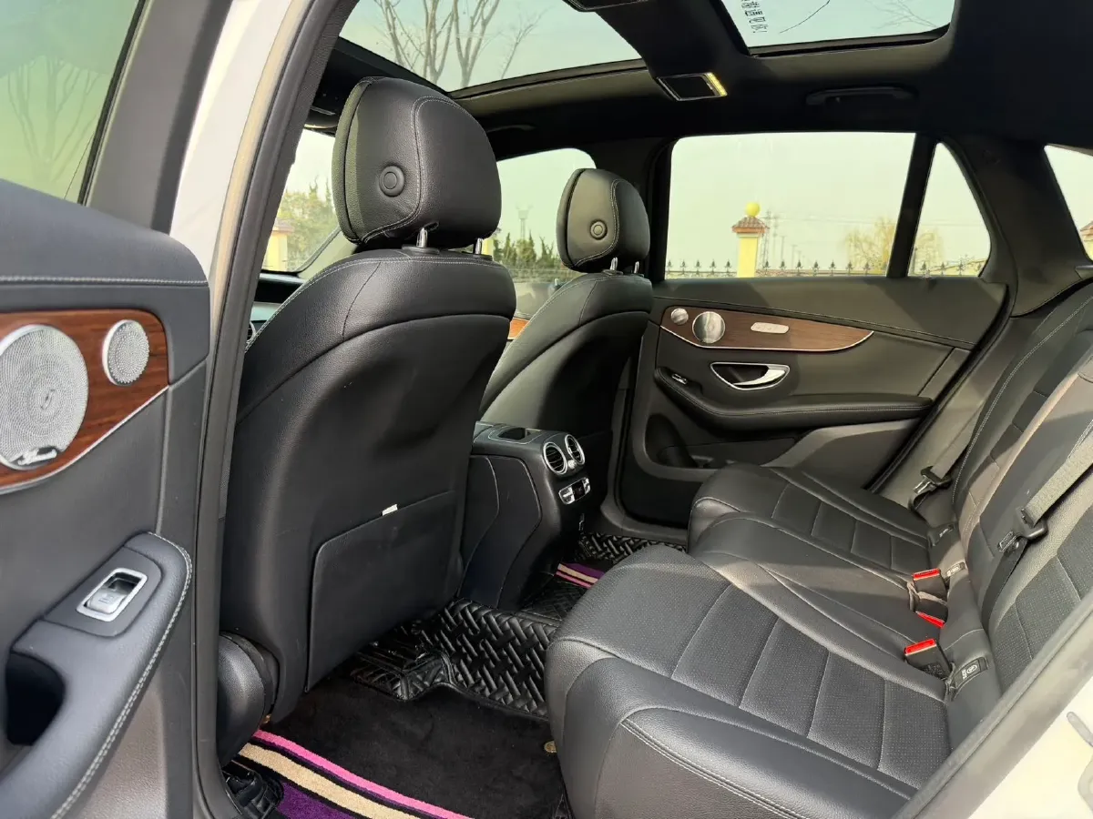 2021 Mercedes-Benz GLC Class 2.0T 258HP L4 9AT,autocango,china used car exporter,china ev exporter,chinese used car exporter,chinese used ev exporter