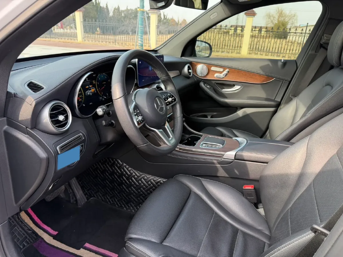 2021 Mercedes-Benz GLC Class 2.0T 258HP L4 9AT,autocango,china used car exporter,china ev exporter,chinese used car exporter,chinese used ev exporter