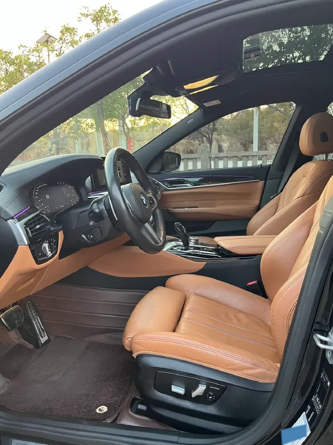 2021 BMW 6 Series GT 2.0T 258HP L4 8AT,autocango,china used car exporter,china ev exporter,chinese used car exporter,chinese used ev exporter