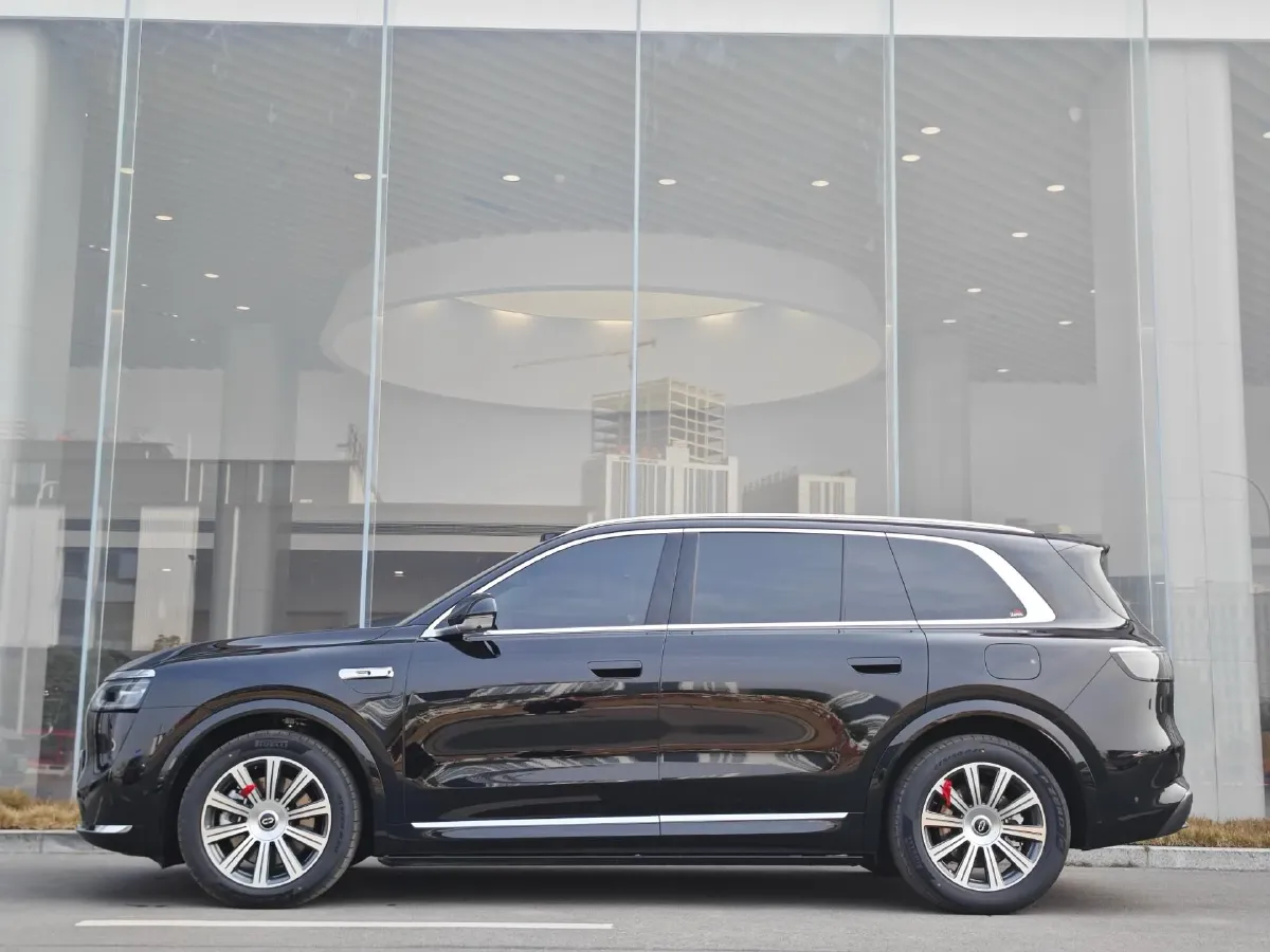 2025 AITO AITO M8 REEV 160HP REEV 53.4KWH,autocango,china used car exporter,china ev exporter,chinese used car exporter,chinese used ev exporter