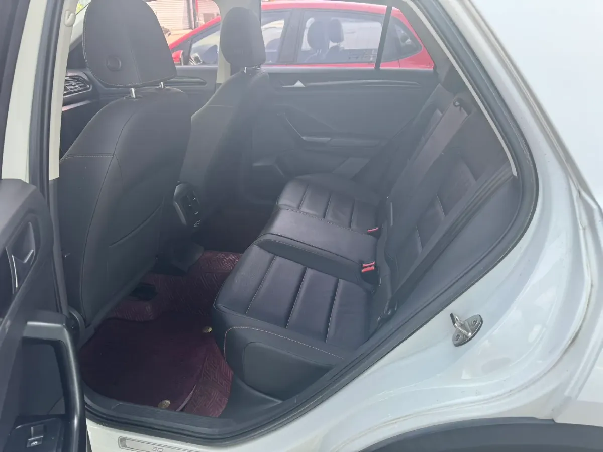 2021 Volkswagen T-Roc 1.4T 150HP L4 7DCT,autocango,china used car exporter,china ev exporter,chinese used car exporter,chinese used ev exporter