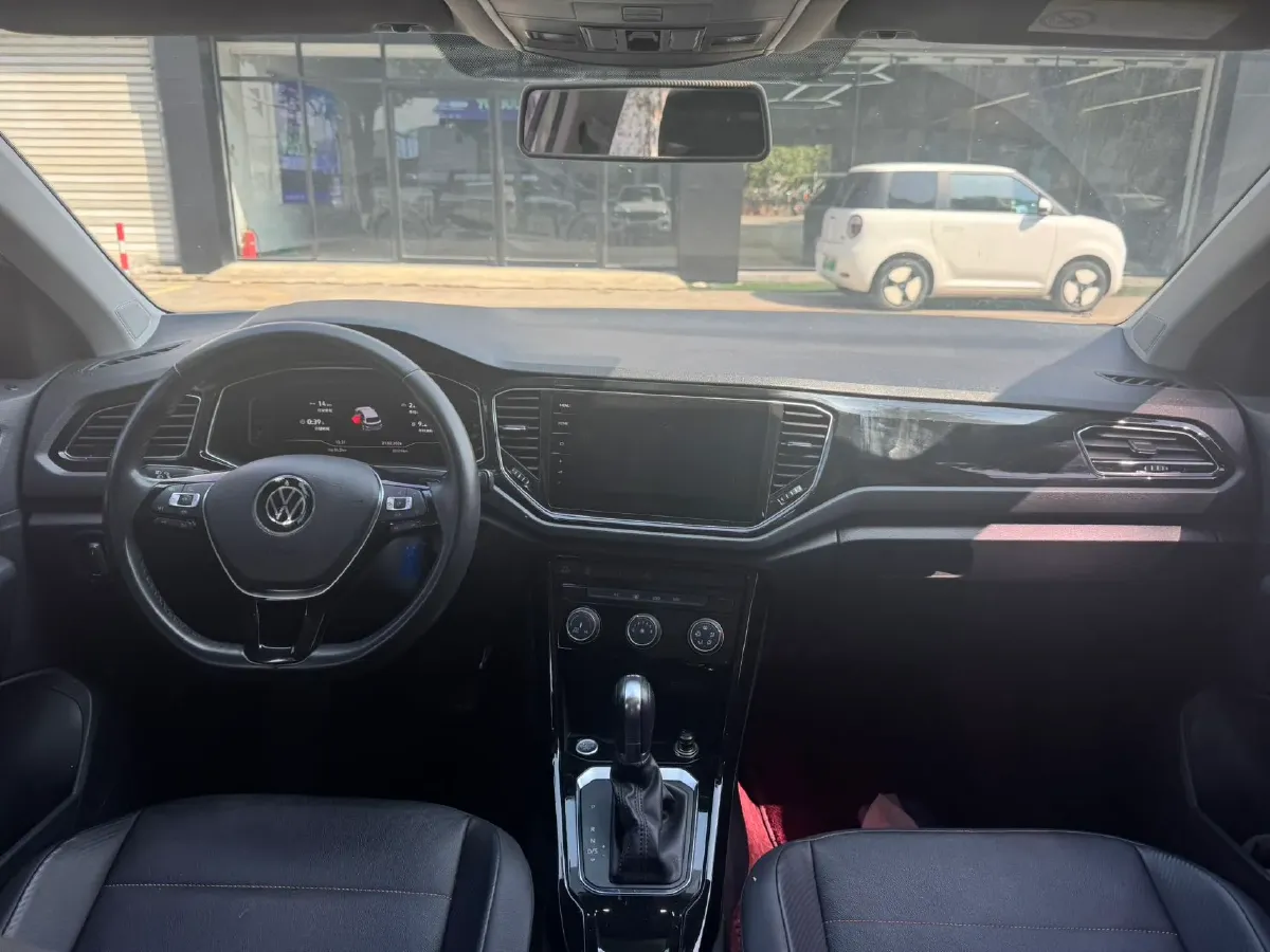 2021 Volkswagen T-Roc 1.4T 150HP L4 7DCT,autocango,china used car exporter,china ev exporter,chinese used car exporter,chinese used ev exporter