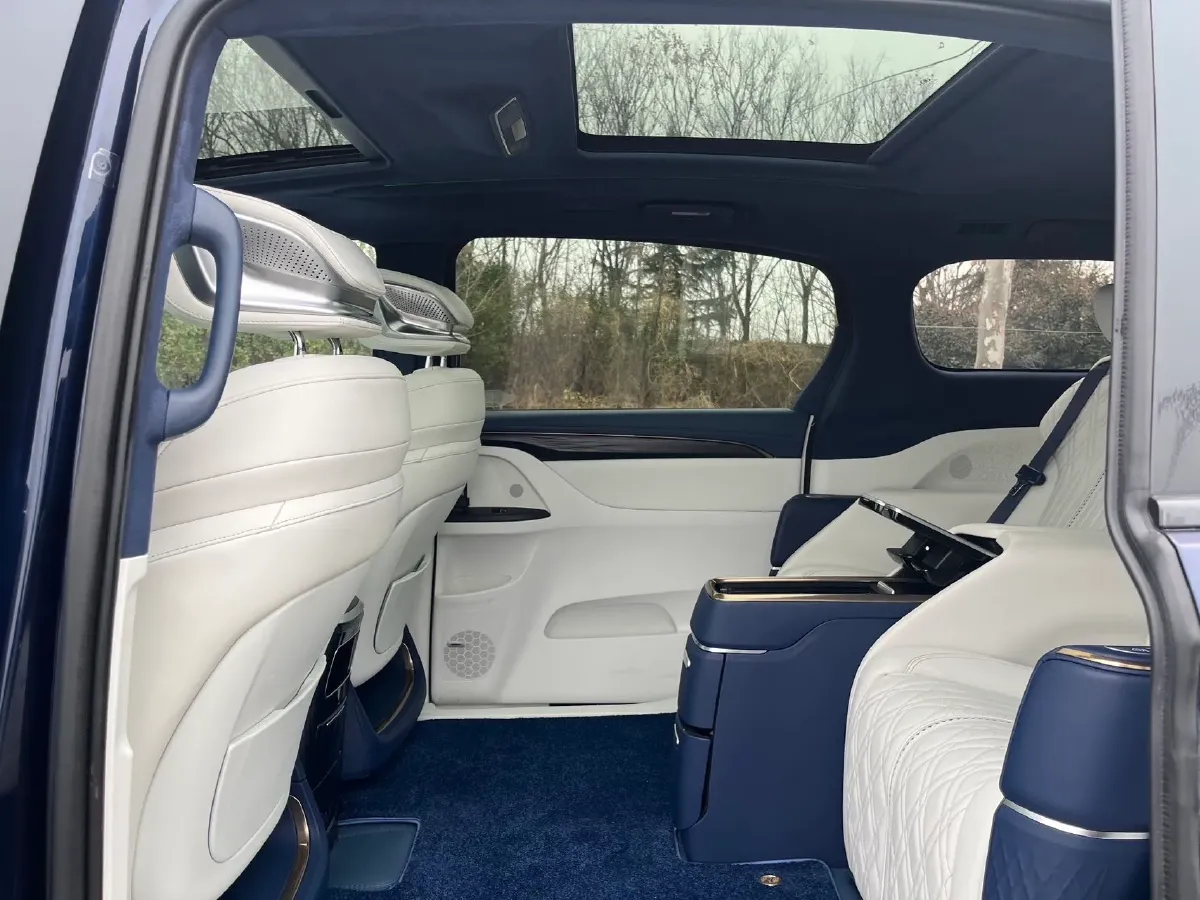 2020 Buick GL8 2.0T 237HP L4 9AT,autocango,china used car exporter,china ev exporter,chinese used car exporter,chinese used ev exporter