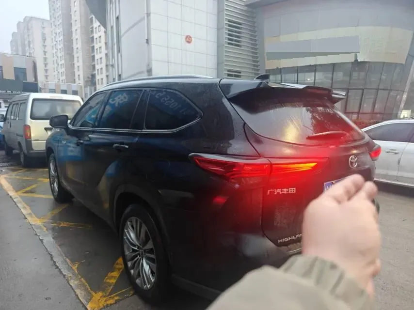 2023 Toyota Highlander 2.5L 189HP L4 E-CVT Hybrid,autocango,china used car exporter,china ev exporter,chinese used car exporter,chinese used ev exporter