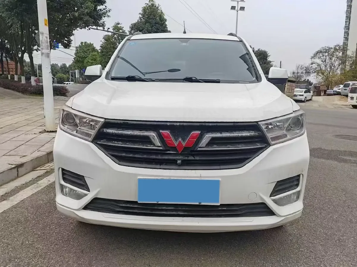2019 WuLing HongGuang 1.5L 99HP L4 6MT,autocango,china used car exporter,china ev exporter,chinese used car exporter,chinese used ev exporter