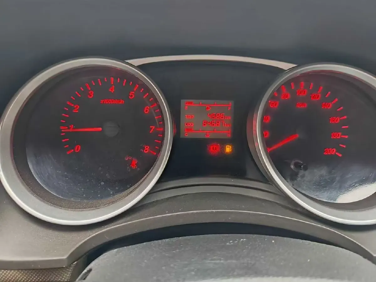 2019 WuLing HongGuang 1.5L 99HP L4 6MT,autocango,china used car exporter,china ev exporter,chinese used car exporter,chinese used ev exporter