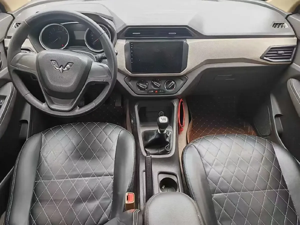 2019 WuLing HongGuang 1.5L 99HP L4 6MT,autocango,china used car exporter,china ev exporter,chinese used car exporter,chinese used ev exporter