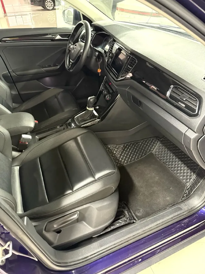 2019 Volkswagen T-Roc 1.4T 150HP L4 7DCT,autocango,china used car exporter,china ev exporter,chinese used car exporter,chinese used ev exporter