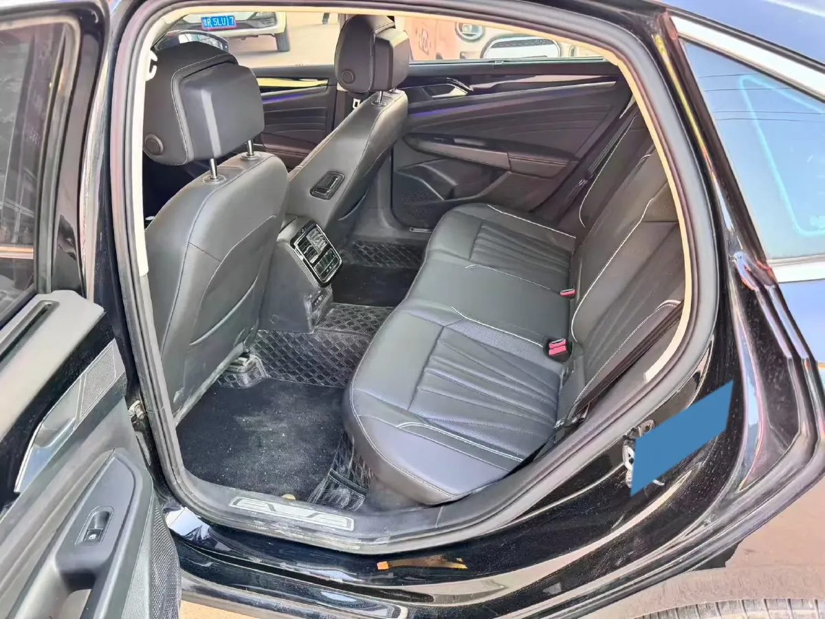 2024 Volkswagen Passat 2.0T 220HP L4 7DCT,autocango,china used car exporter,china ev exporter,chinese used car exporter,chinese used ev exporter