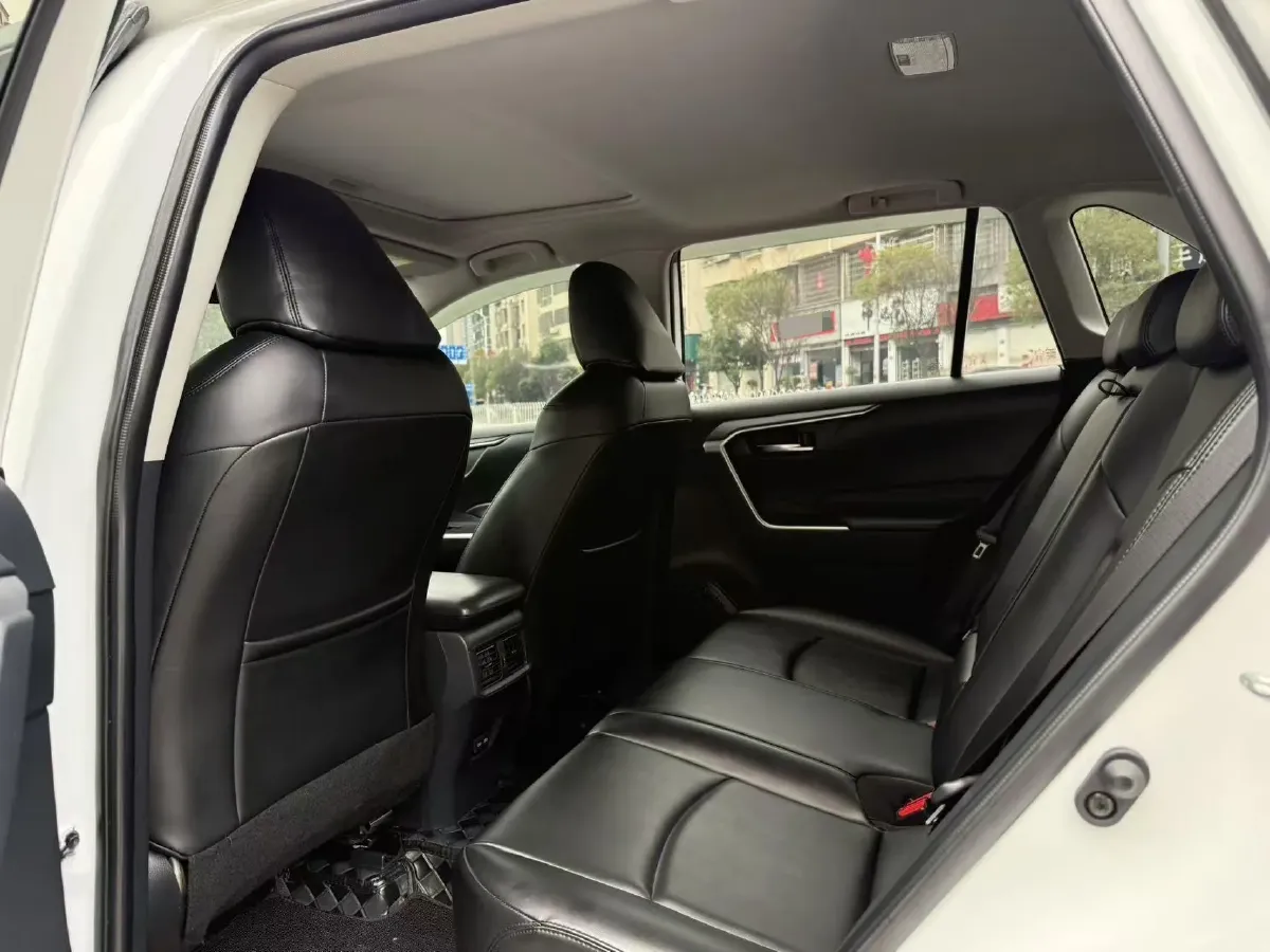 2022 Toyota RAV4 2.0L 171HP L4 CVT,autocango,china used car exporter,china ev exporter,chinese used car exporter,chinese used ev exporter