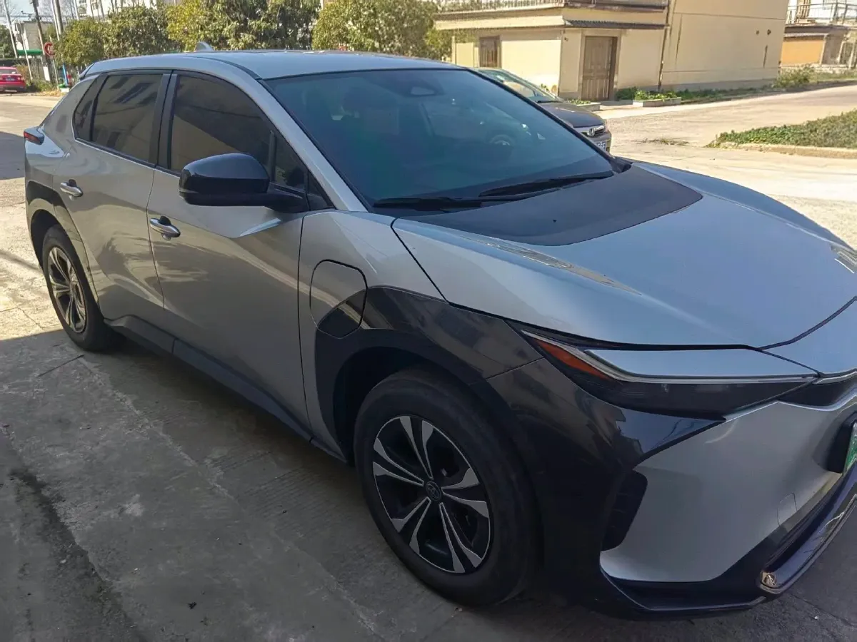 2022 Toyota bZ4X BEV 66.7KWH,autocango,china used car exporter,china ev exporter,chinese used car exporter,chinese used ev exporter