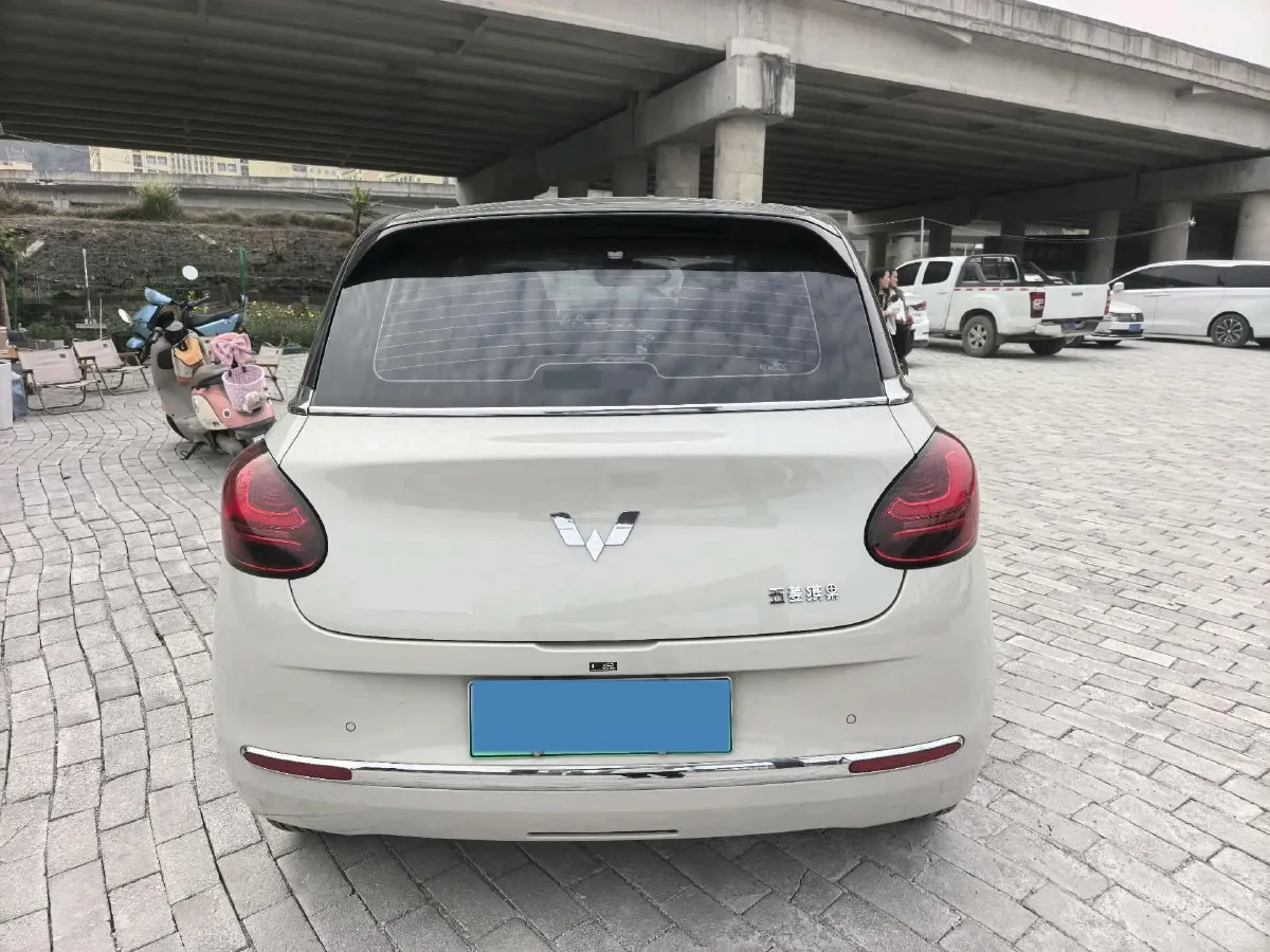 2023 WuLing BinGuo BEV 31.9KWH,autocango,china used car exporter,china ev exporter,chinese used car exporter,chinese used ev exporter