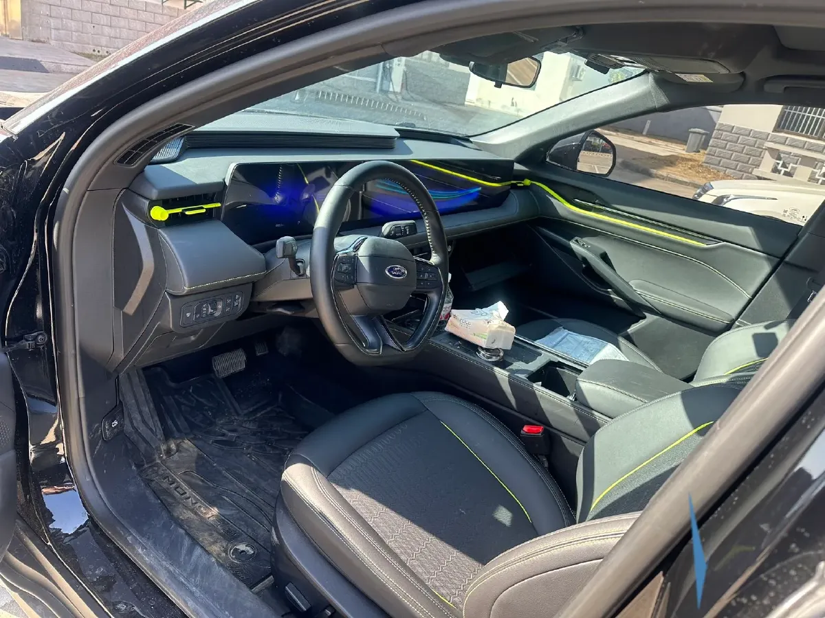 2025 Ford Mondeo 2.0T 288HP L4 E-CVT Hybrid,autocango,china used car exporter,china ev exporter,chinese used car exporter,chinese used ev exporter