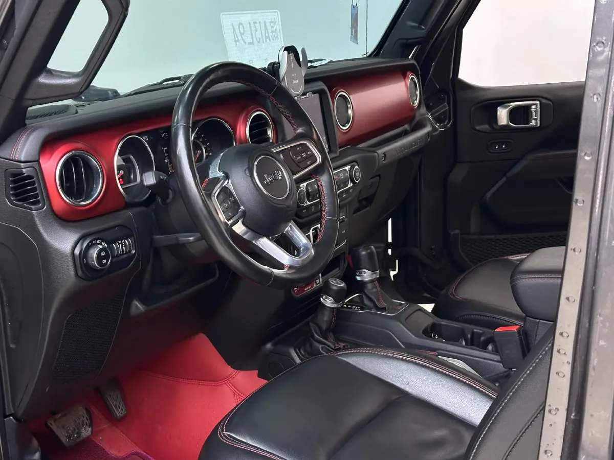 2021 Jeep Wrangler 2.0T 266HP L4 8AT,autocango,china used car exporter,china ev exporter,chinese used car exporter,chinese used ev exporter