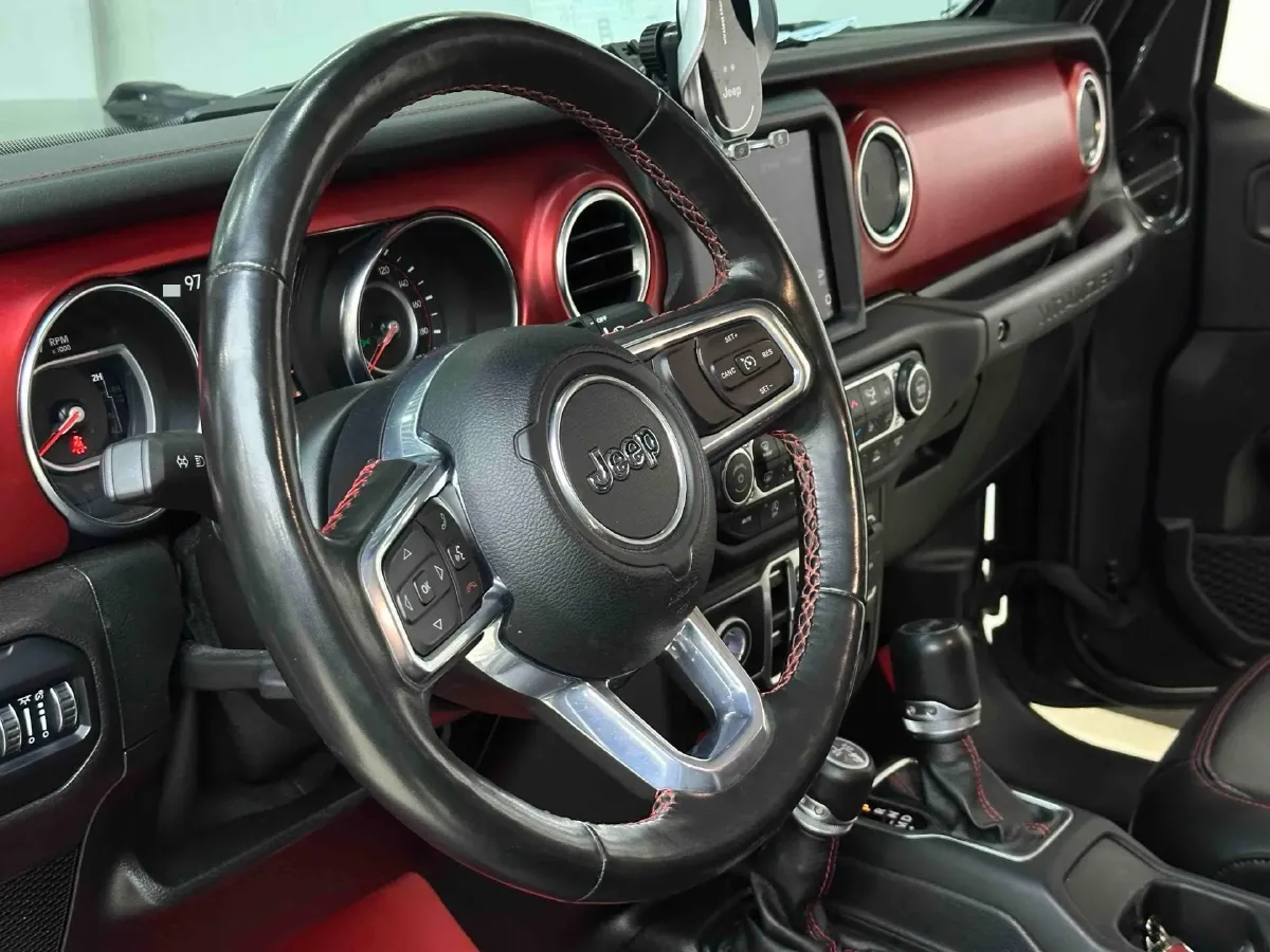 2021 Jeep Wrangler 2.0T 266HP L4 8AT,autocango,china used car exporter,china ev exporter,chinese used car exporter,chinese used ev exporter