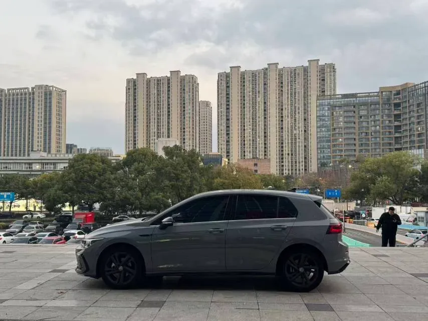2023 Volkswagen Golf 1.4T 150HP L4 7DCT,autocango,china used car exporter,china ev exporter,chinese used car exporter,chinese used ev exporter