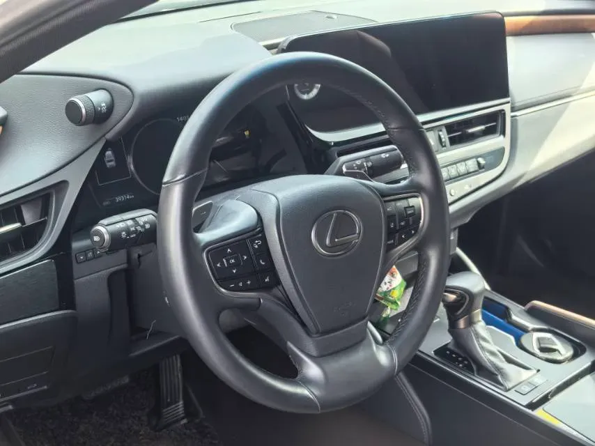 2024 Lexus ES 2.0L 173HP L4 CVT,autocango,china used car exporter,china ev exporter,chinese used car exporter,chinese used ev exporter