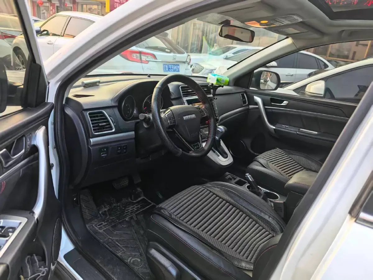 2019 Haval M6 1.5T 150HP L4 7DCT,autocango,china used car exporter,china ev exporter,chinese used car exporter,chinese used ev exporter