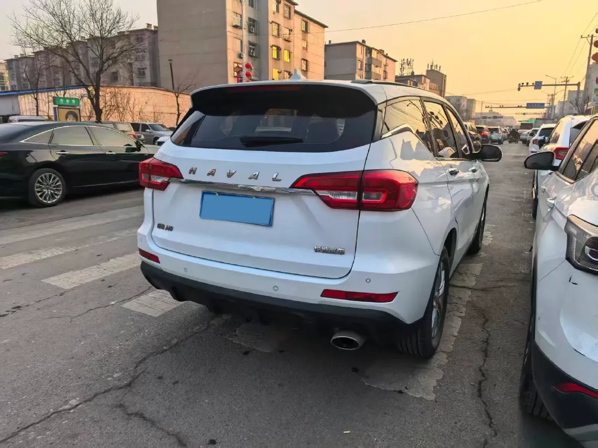 2019 Haval M6 1.5T 150HP L4 7DCT,autocango,china used car exporter,china ev exporter,chinese used car exporter,chinese used ev exporter