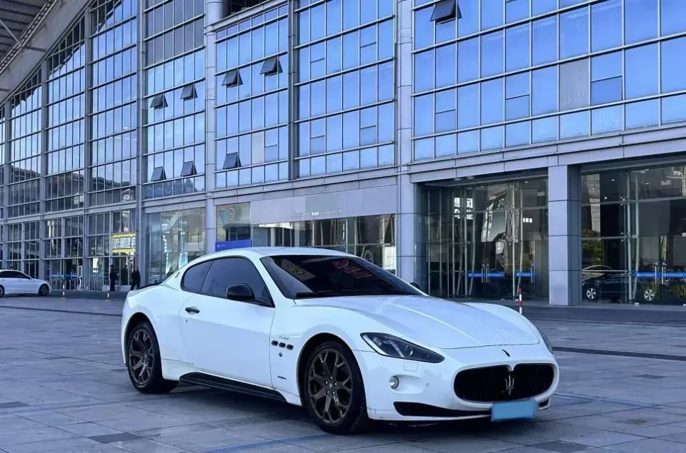 2007 Maserati GranTurismo 4.2L 405HP V8 6AT,autocango,china used car exporter,china ev exporter,chinese used car exporter,chinese used ev exporter