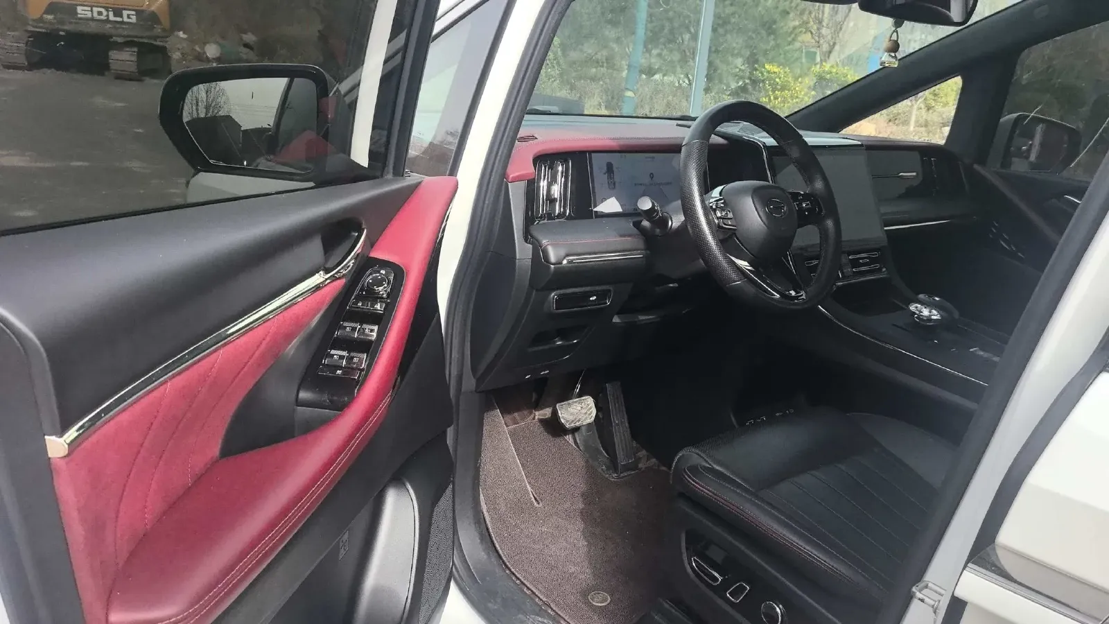 2023 GAC Trumpchi M8 2.0T 252HP L4 8AT,autocango,china used car exporter,china ev exporter,chinese used car exporter,chinese used ev exporter