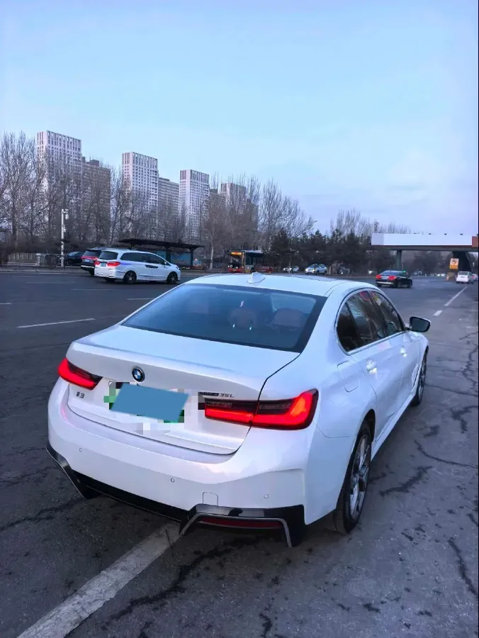 2024 BMW i3 BEV 70KWH,autocango,china used car exporter,china ev exporter,chinese used car exporter,chinese used ev exporter