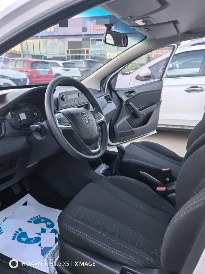 2020 BaoJun 310 1.2L 80HP L4 5MT,autocango,china used car exporter,china ev exporter,chinese used car exporter,chinese used ev exporter