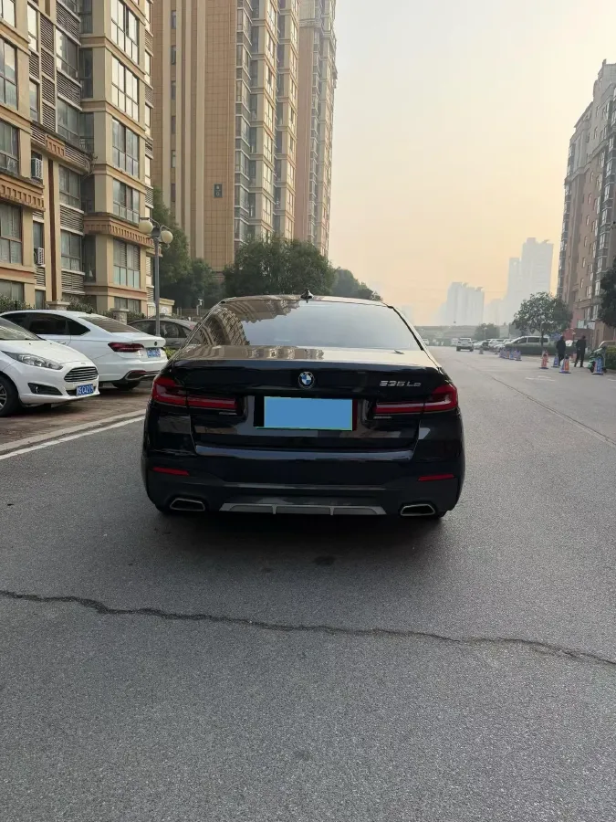 2022 BMW 5 Series 2.0T 184HP L4 8AT PHEV 17.7KWH,autocango,china used car exporter,china ev exporter,chinese used car exporter,chinese used ev exporter