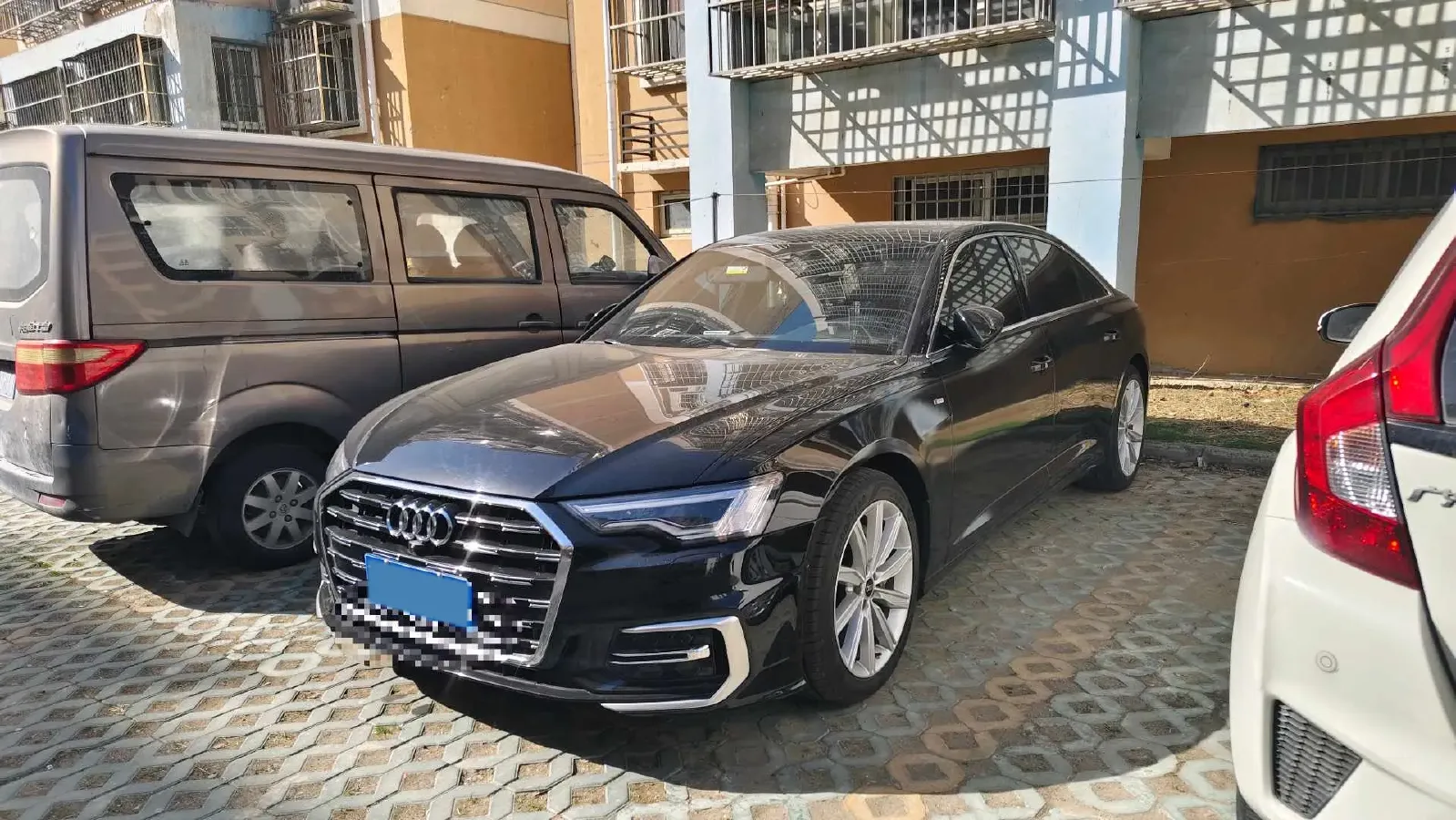 2023 Audi A6L 2.0T 245HP L4 7DCT,autocango,china used car exporter,china ev exporter,chinese used car exporter,chinese used ev exporter