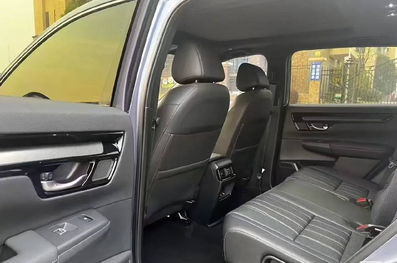 2023 Honda Breeze 2.0L 150HP L4 E-CVT PHEV 17.7KWH,autocango,china used car exporter,china ev exporter,chinese used car exporter,chinese used ev exporter