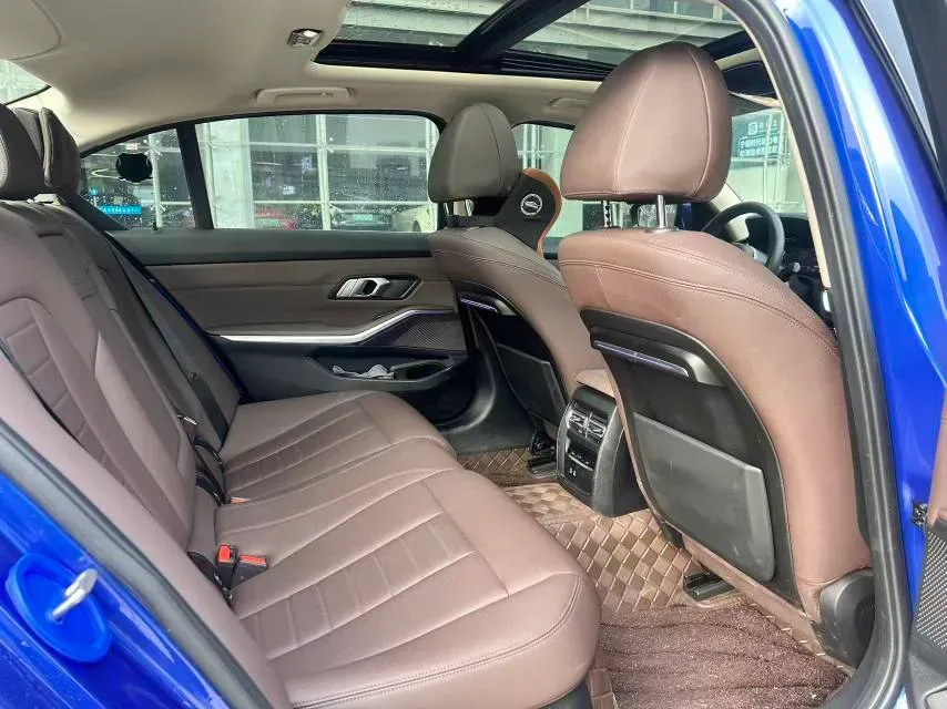 2021 BMW 3 Series 2.0T 184HP L4 8AT,autocango,china used car exporter,china ev exporter,chinese used car exporter,chinese used ev exporter