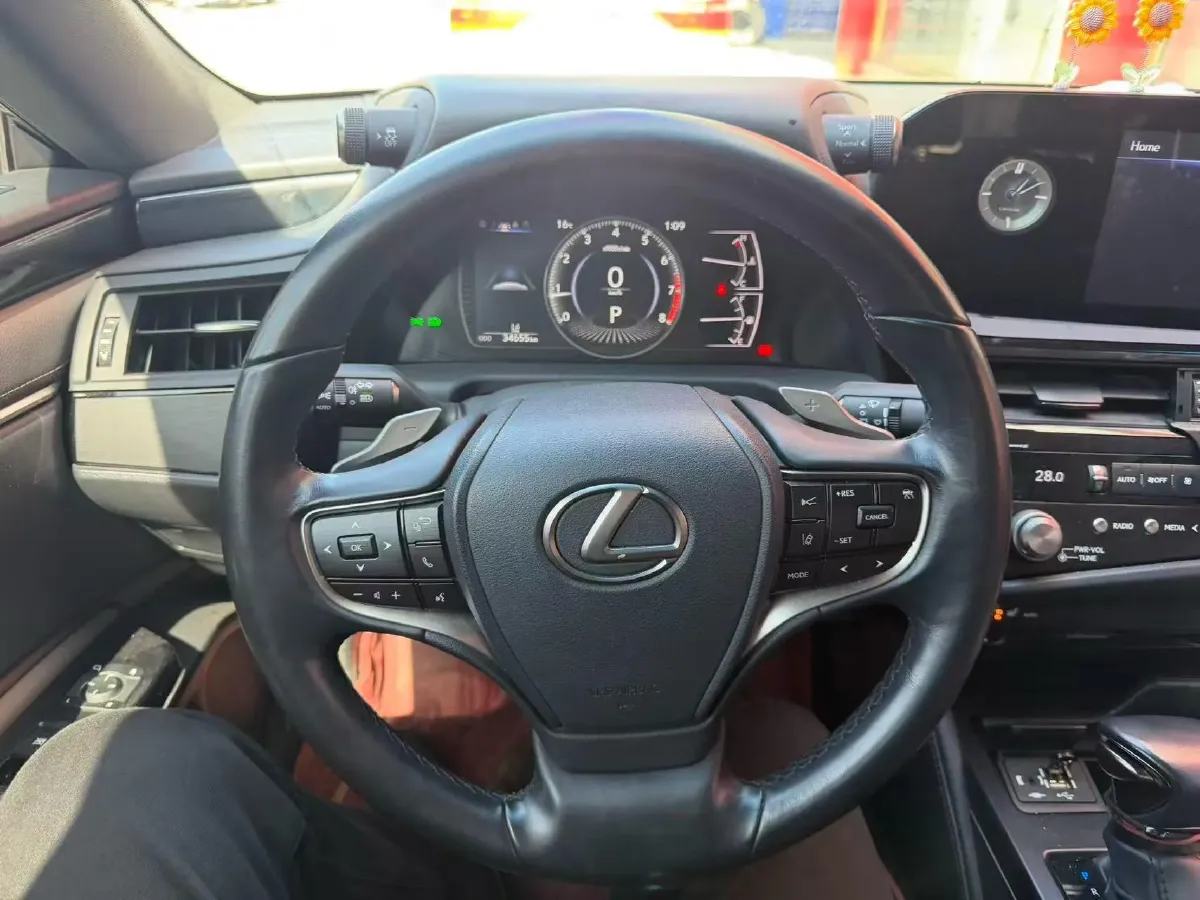 2021 Lexus ES 2.0L 173HP L4 CVT,autocango,china used car exporter,china ev exporter,chinese used car exporter,chinese used ev exporter