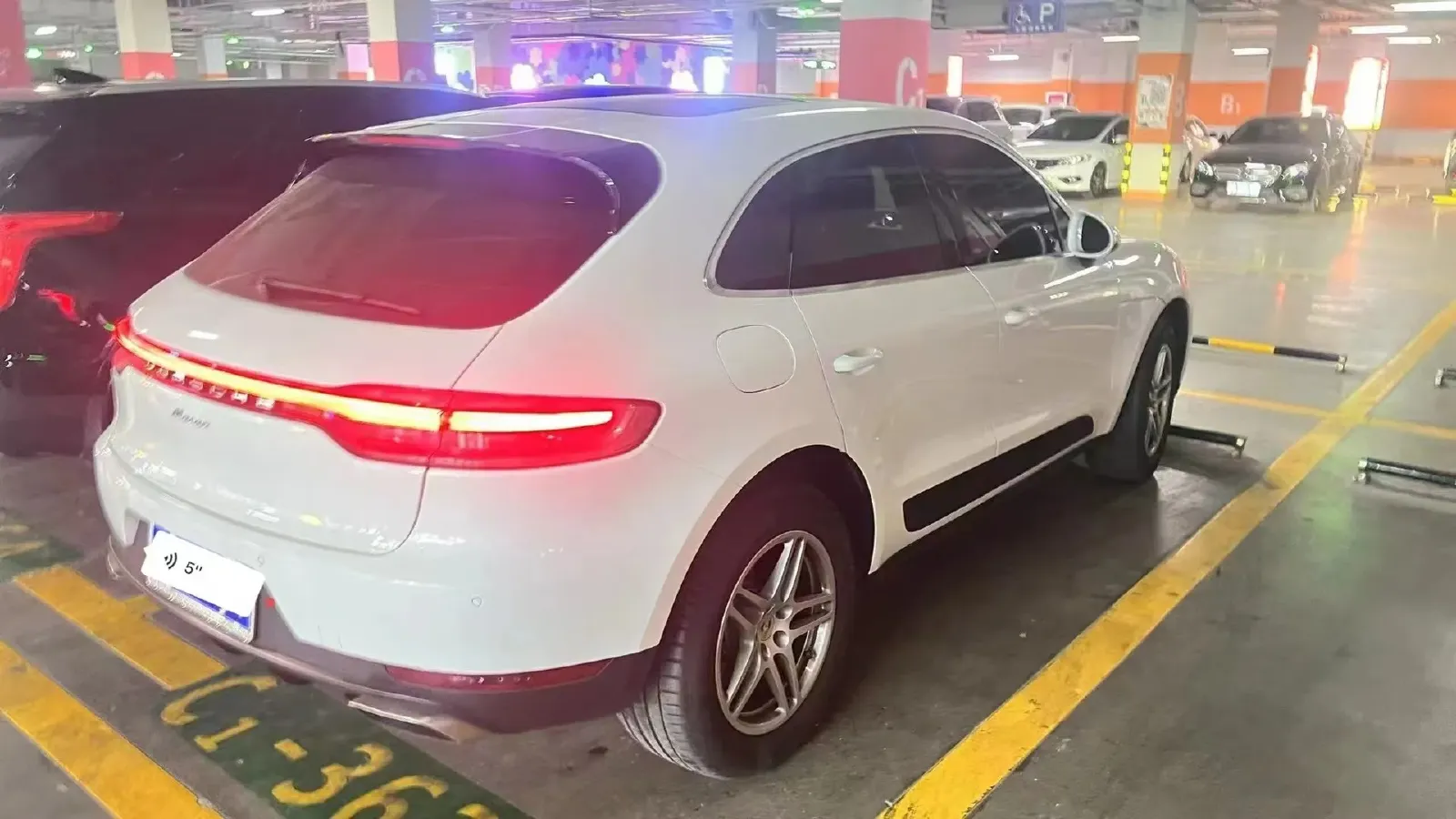 2018 Porsche Macan 2.0T 252HP L4 7DCT,autocango,china used car exporter,china ev exporter,chinese used car exporter,chinese used ev exporter
