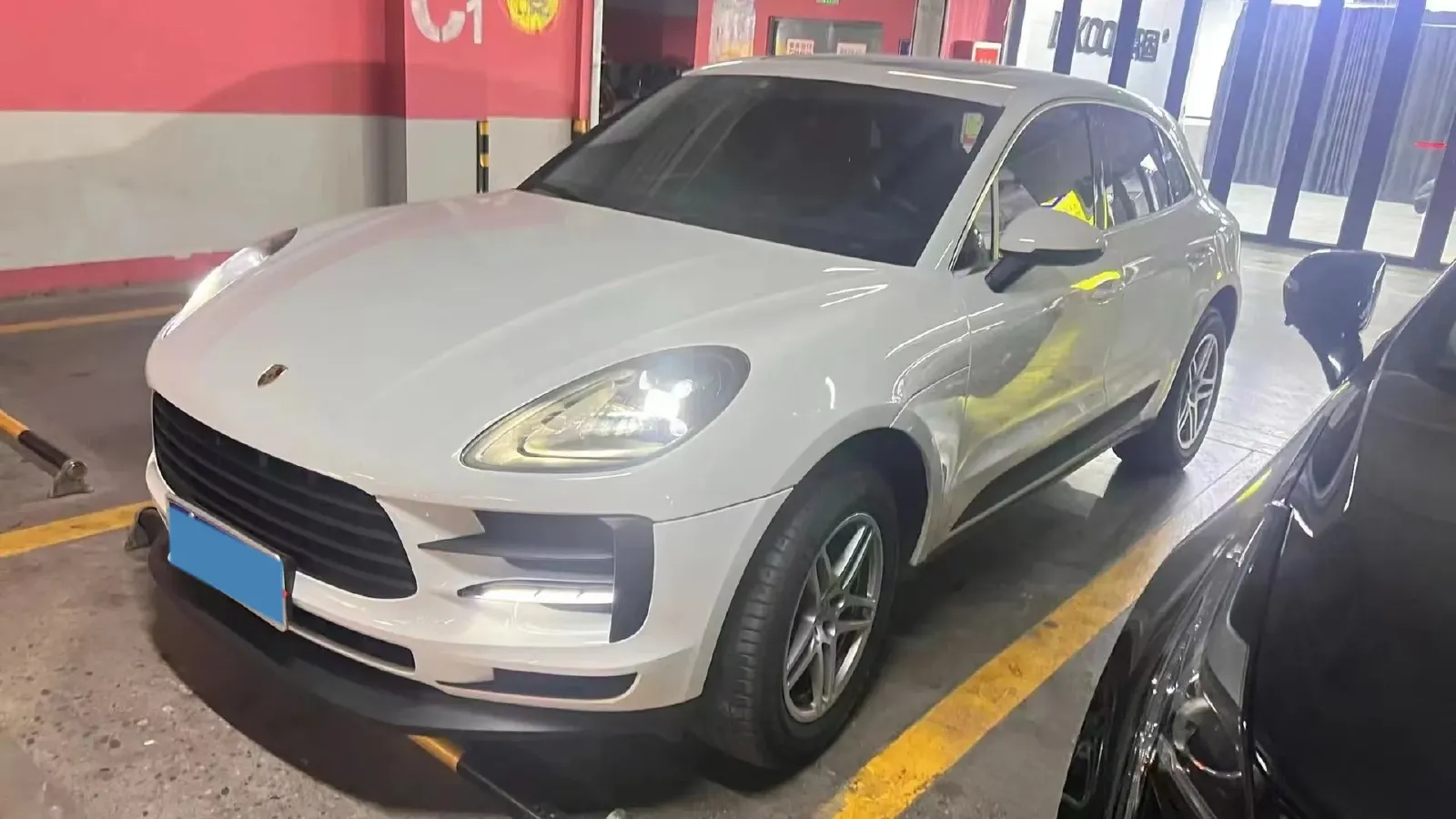 2018 Porsche Macan 2.0T 252HP L4 7DCT,autocango,china used car exporter,china ev exporter,chinese used car exporter,chinese used ev exporter