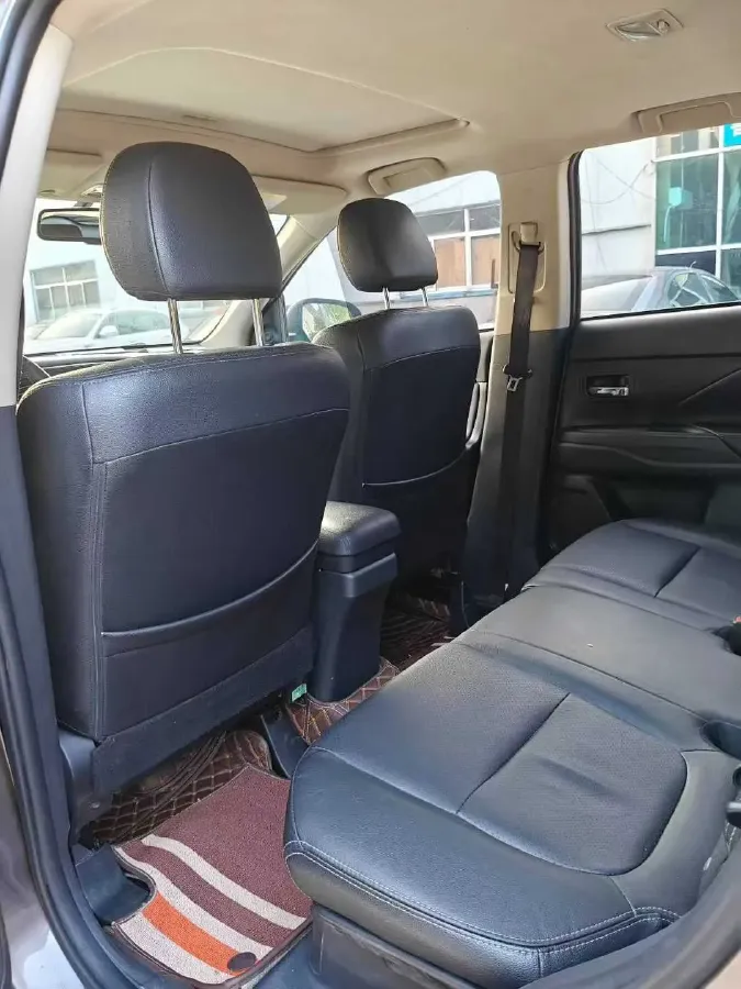 2019 Mitsubishi Outlander 2.0L 166HP L4 CVT,autocango,china used car exporter,china ev exporter,chinese used car exporter,chinese used ev exporter
