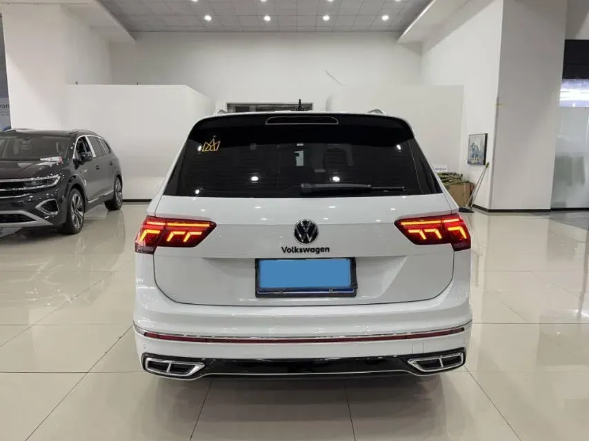 2024 Volkswagen Tiguan L 2.0T 186HP L4 7DCT,autocango,china used car exporter,china ev exporter,chinese used car exporter,chinese used ev exporter