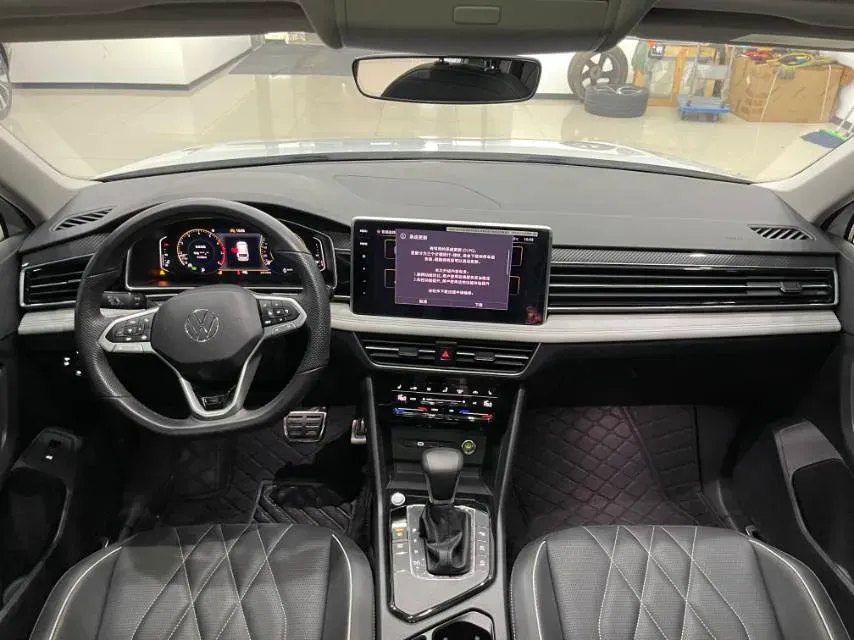 2024 Volkswagen Tiguan L 2.0T 186HP L4 7DCT,autocango,china used car exporter,china ev exporter,chinese used car exporter,chinese used ev exporter