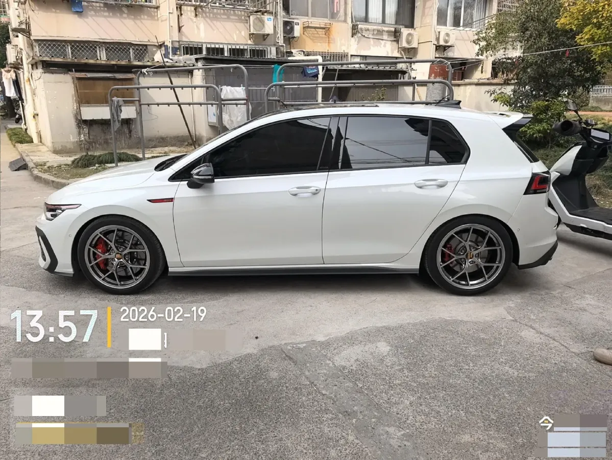 2025 Volkswagen GolfGTI 2.0T 220HP L4 7DCT,autocango,china used car exporter,china ev exporter,chinese used car exporter,chinese used ev exporter
