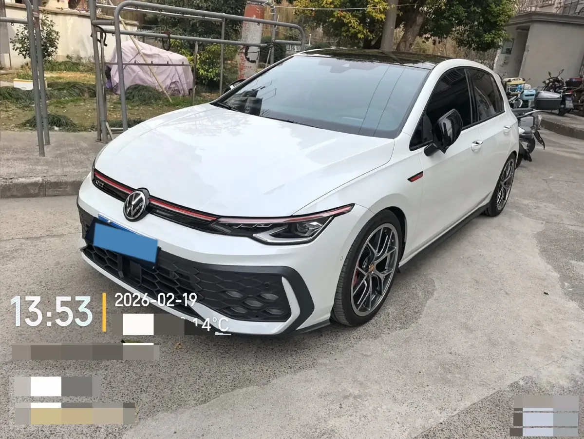2025 Volkswagen GolfGTI 2.0T 220HP L4 7DCT,autocango,china used car exporter,china ev exporter,chinese used car exporter,chinese used ev exporter
