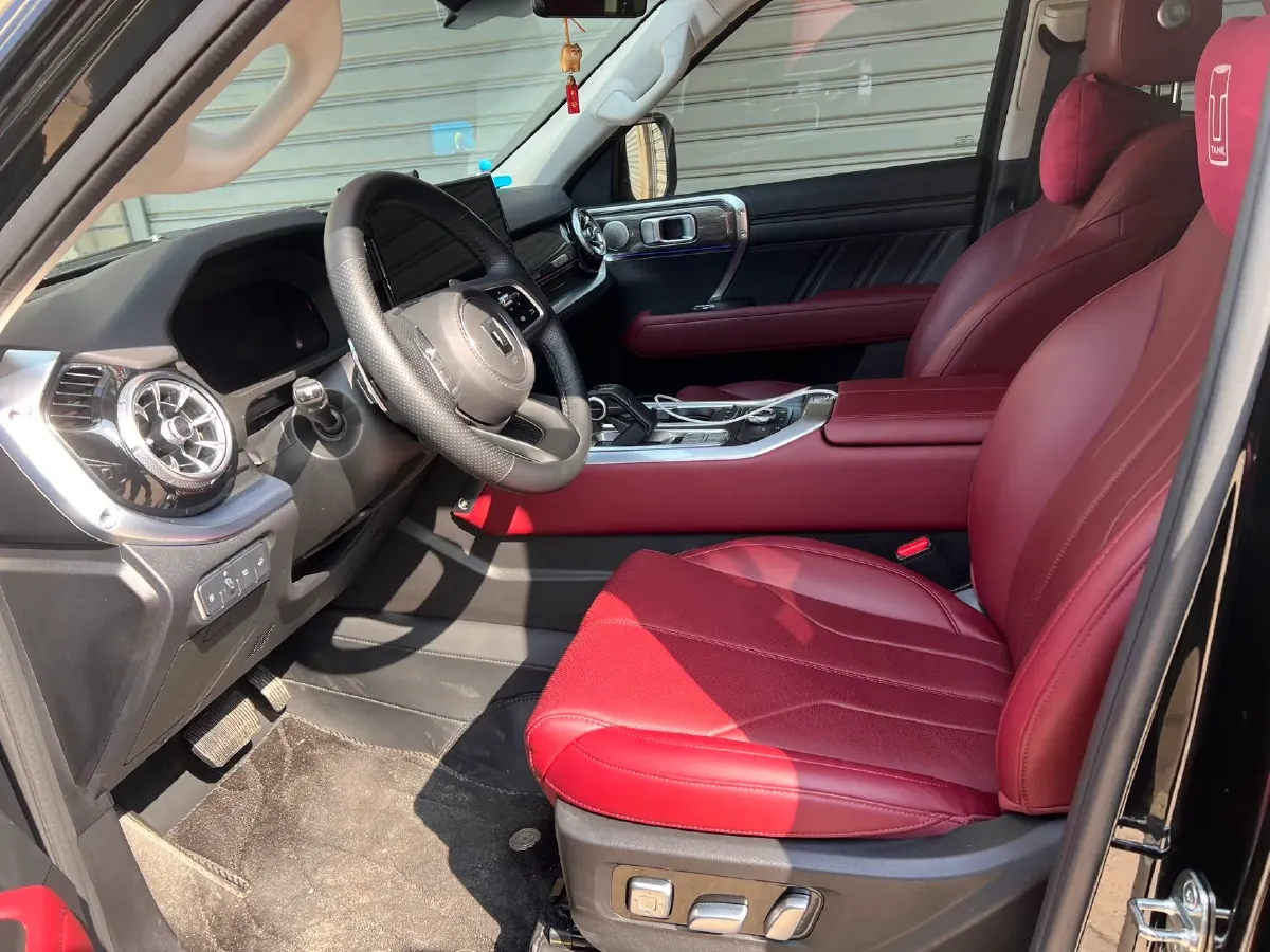 2024 Tank 400 2.0T 252HP L4 9AT PHEV 36.7/37.1KWH,autocango,china used car exporter,china ev exporter,chinese used car exporter,chinese used ev exporter