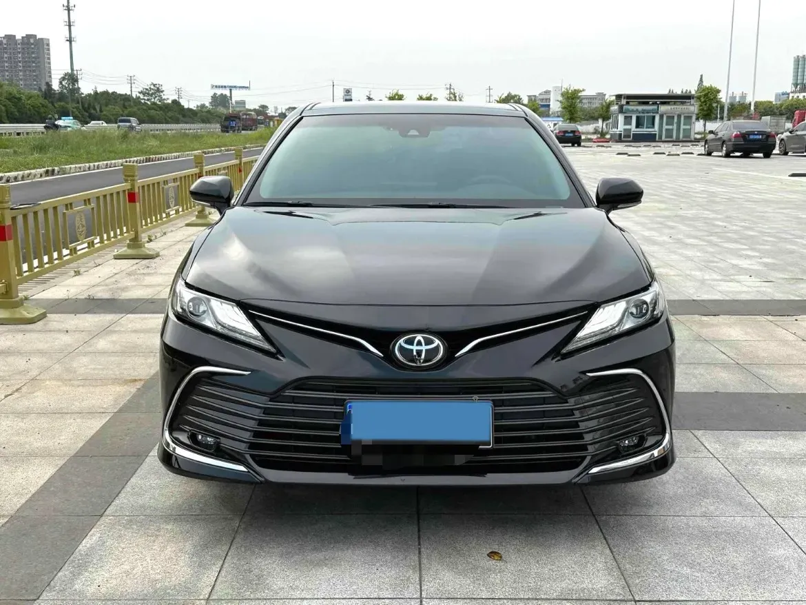 2023 Toyota Camry 2.5L 207HP L4 8AT,autocango,china used car exporter,china ev exporter,chinese used car exporter,chinese used ev exporter