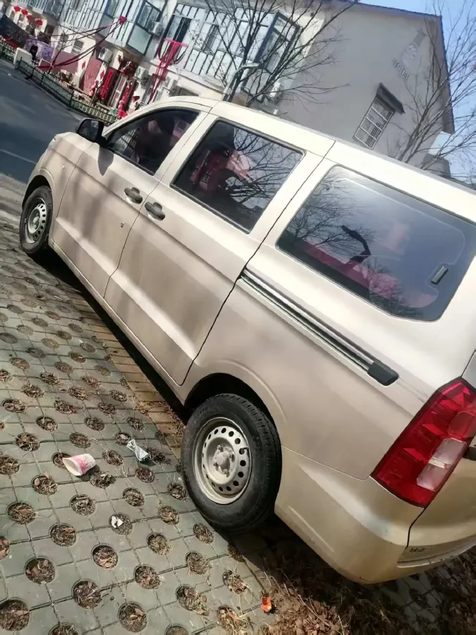 2019 WuLing HongGuang V 1.5L 105HP L4 5MT,autocango,china used car exporter,china ev exporter,chinese used car exporter,chinese used ev exporter