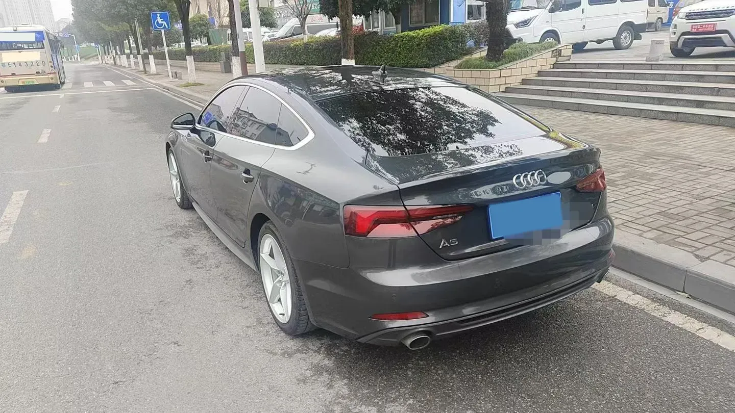 2019 Alfa Romeo Giulia 2.0T 280HP L4 8AT,autocango,china used car exporter,china ev exporter,chinese used car exporter,chinese used ev exporter
