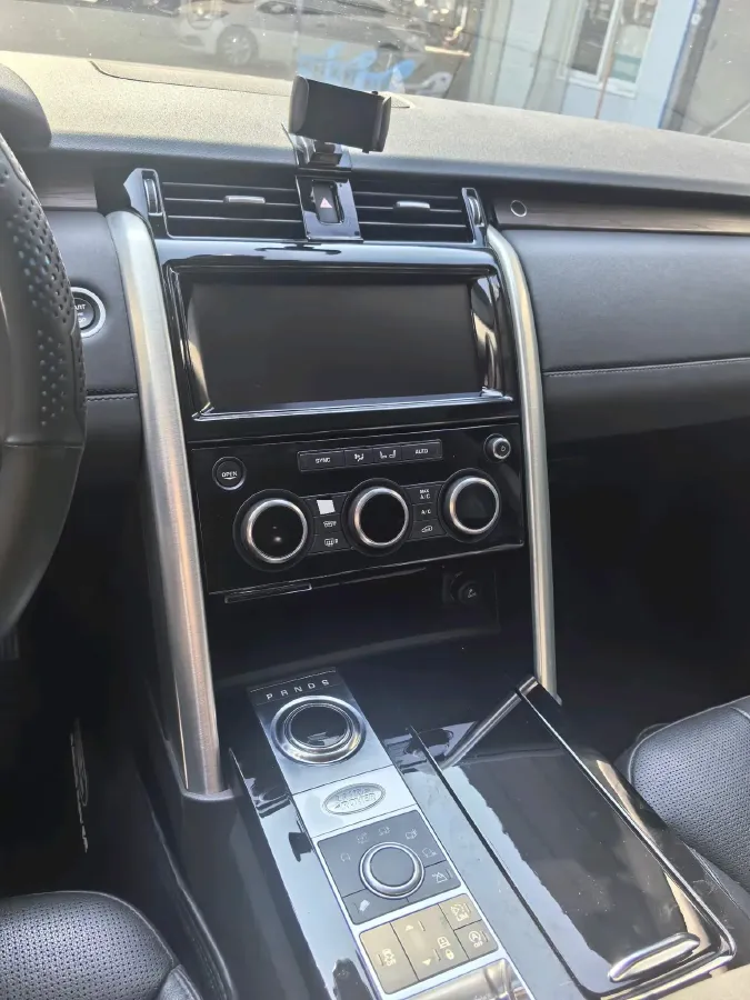 2018 Land Rover Discovery 3.0T 340HP V6 8AT,autocango,china used car exporter,china ev exporter,chinese used car exporter,chinese used ev exporter