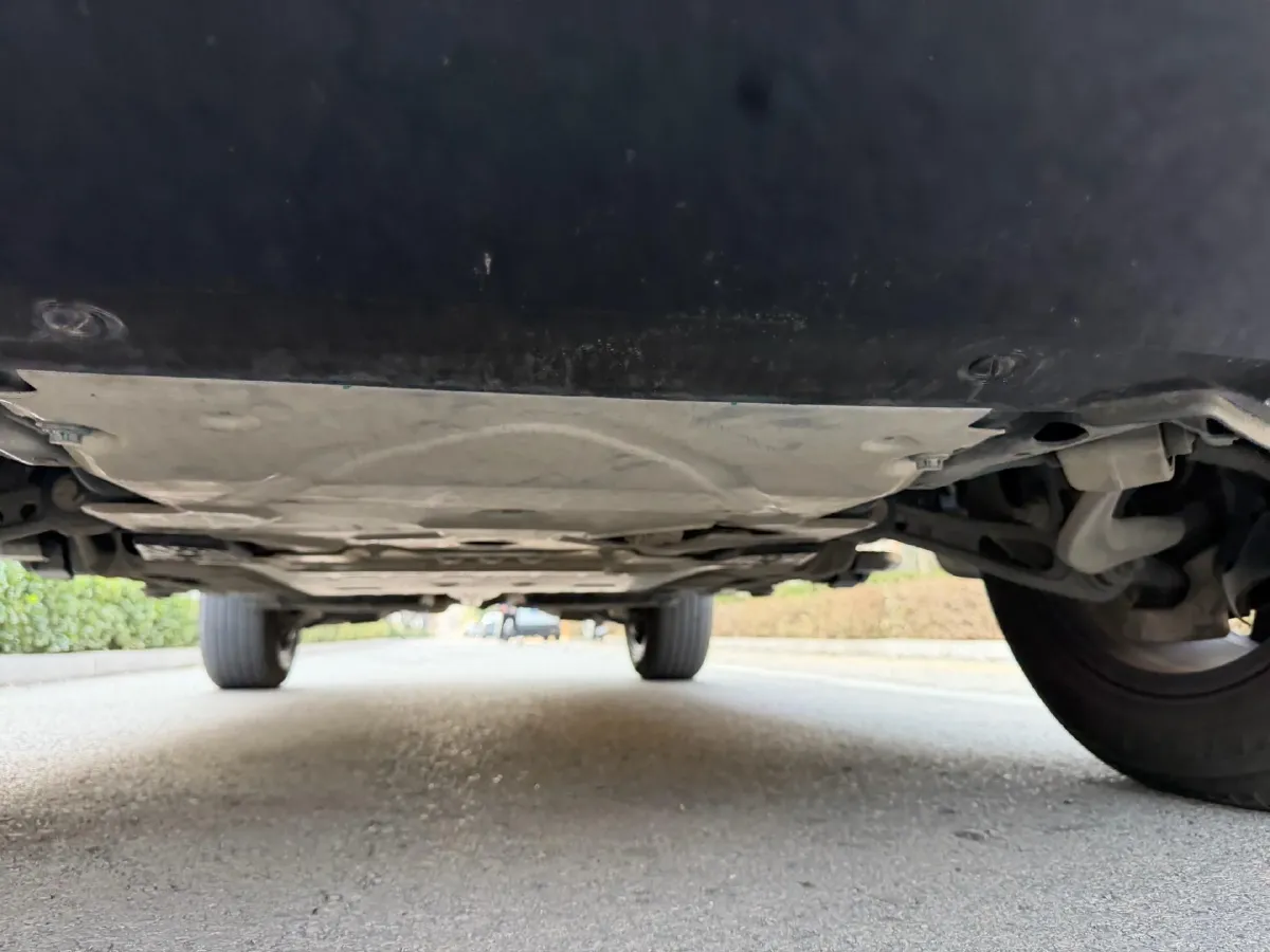 2024 Land Rover Defender 3.0T 400HP L6 8AT,autocango,china used car exporter,china ev exporter,chinese used car exporter,chinese used ev exporter