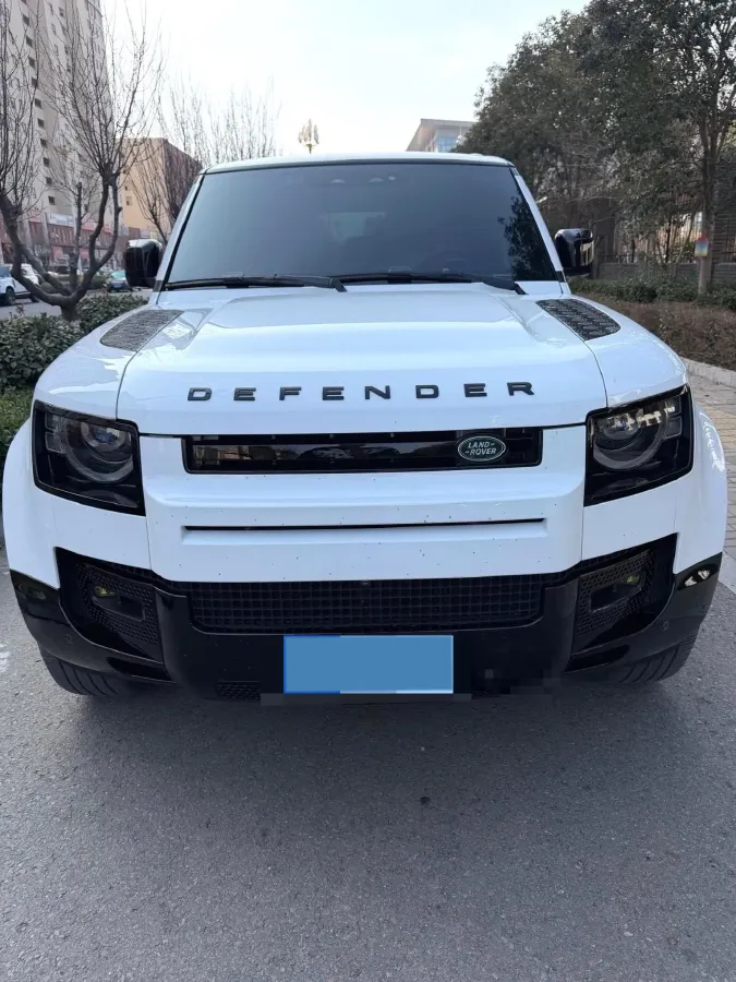 2024 Land Rover Defender 3.0T 400HP L6 8AT,autocango,china used car exporter,china ev exporter,chinese used car exporter,chinese used ev exporter