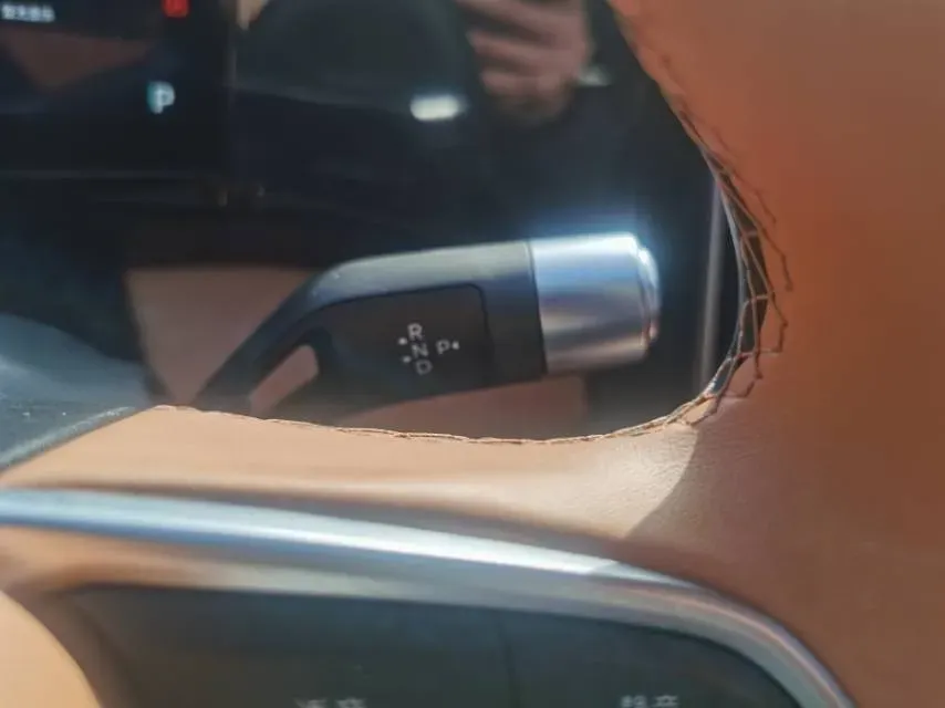 2025 Geely Galaxy L7 1.5L 112HP L4 1DHT PHEV 18.4KWH,autocango,china used car exporter,china ev exporter,chinese used car exporter,chinese used ev exporter