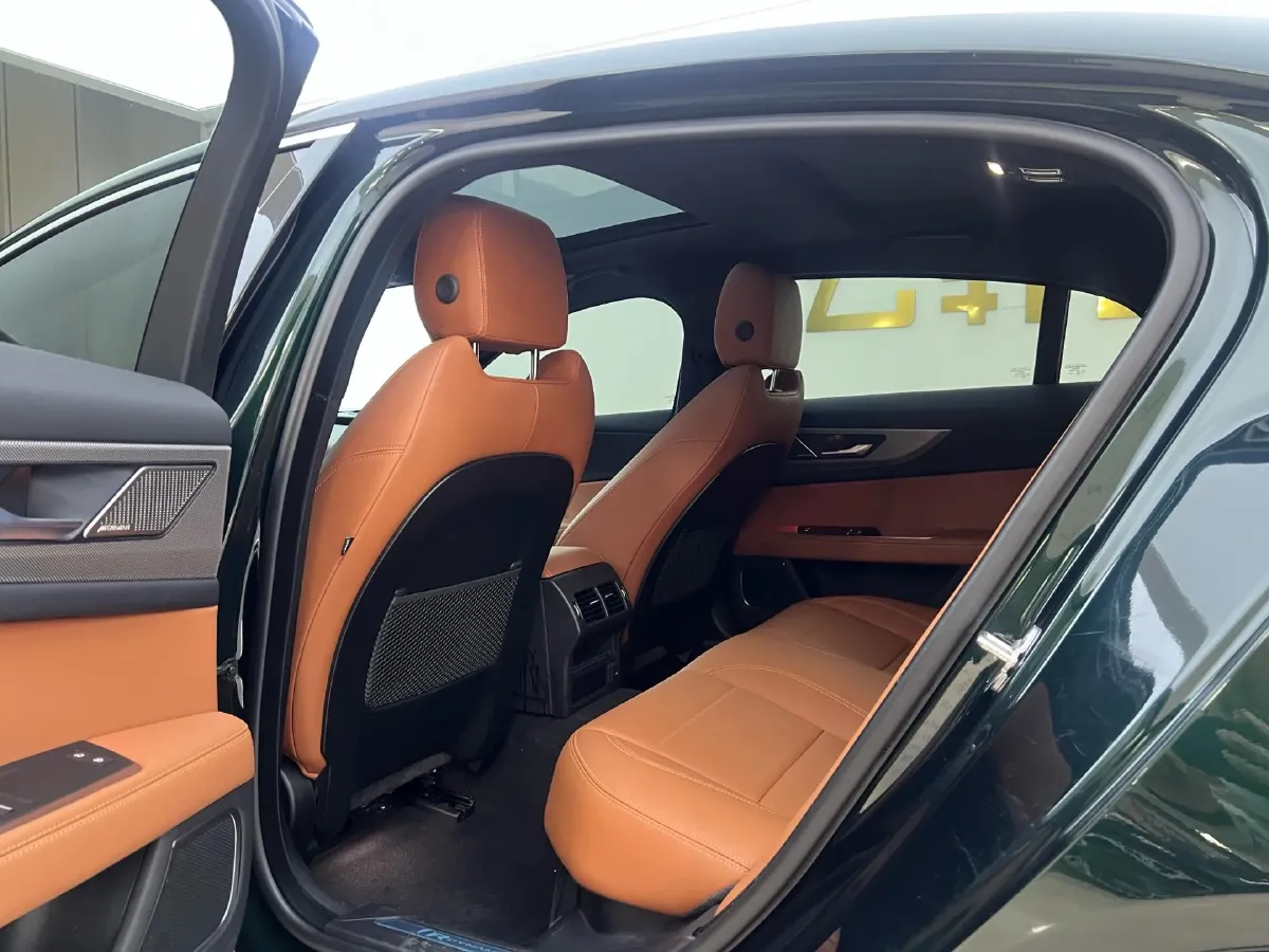 2024 Jaguar XEL 2.0T 250HP L4 8AT,autocango,china used car exporter,china ev exporter,chinese used car exporter,chinese used ev exporter