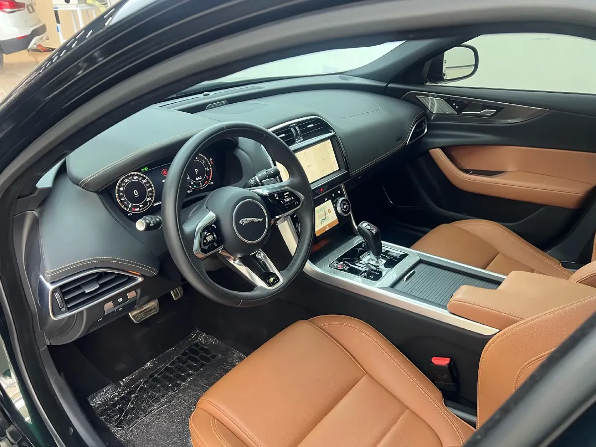 2024 Jaguar XEL 2.0T 250HP L4 8AT,autocango,china used car exporter,china ev exporter,chinese used car exporter,chinese used ev exporter